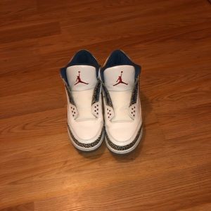 Air Jordan 3 (JUMPMAN ON BACK)